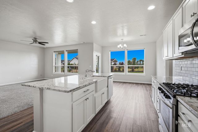 949 N Synergy Ln, Eagle, ID 83616