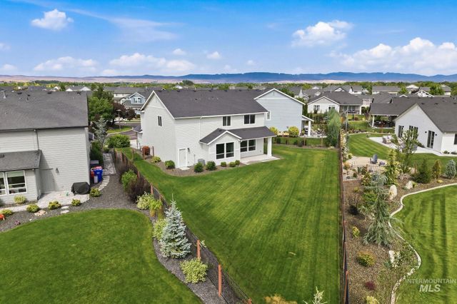 949 N Synergy Ln, Eagle, ID 83616