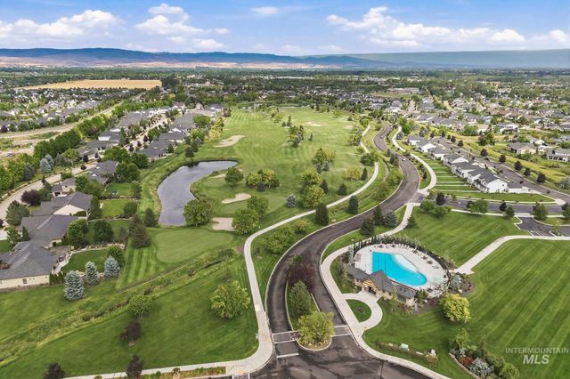 949 N Synergy Ln, Eagle, ID 83616