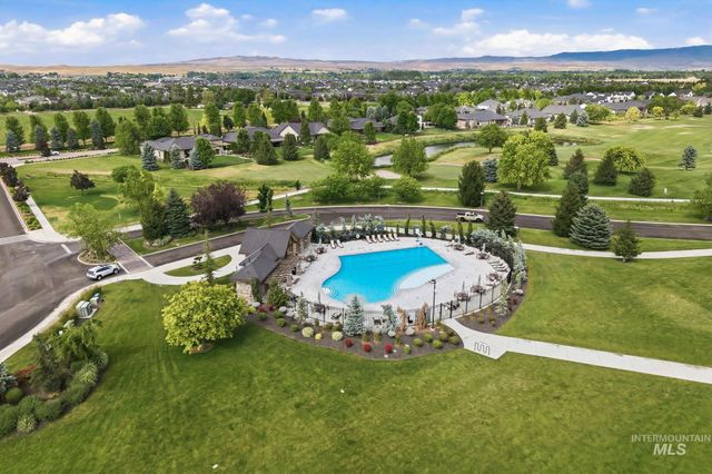 949 N Synergy Ln, Eagle, ID 83616