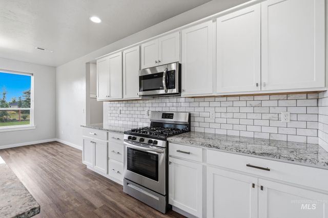 949 N Synergy Ln, Eagle, ID 83616