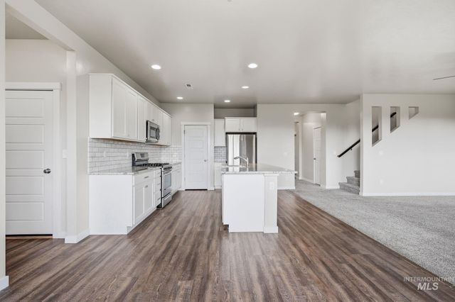 949 N Synergy Ln, Eagle, ID 83616