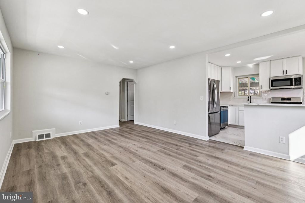3515 RIVIERA ST, Temple Hills, MD 20748