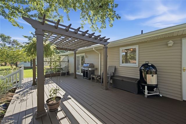 567 Twilight Drive, Seven Hills, OH 44131