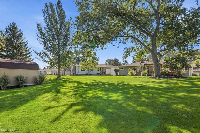 567 Twilight Drive, Seven Hills, OH 44131