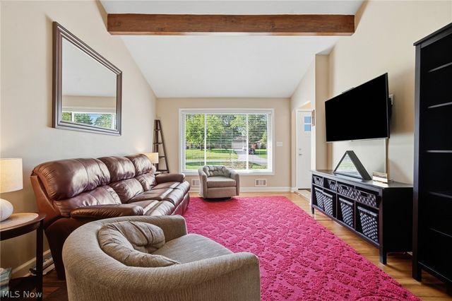 567 Twilight Drive, Seven Hills, OH 44131