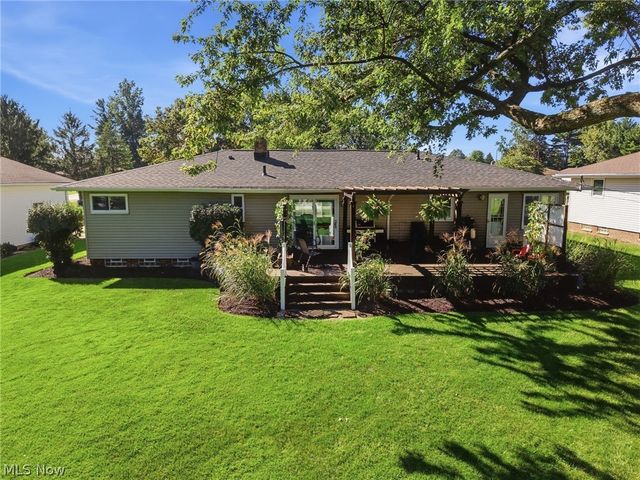 567 Twilight Drive, Seven Hills, OH 44131