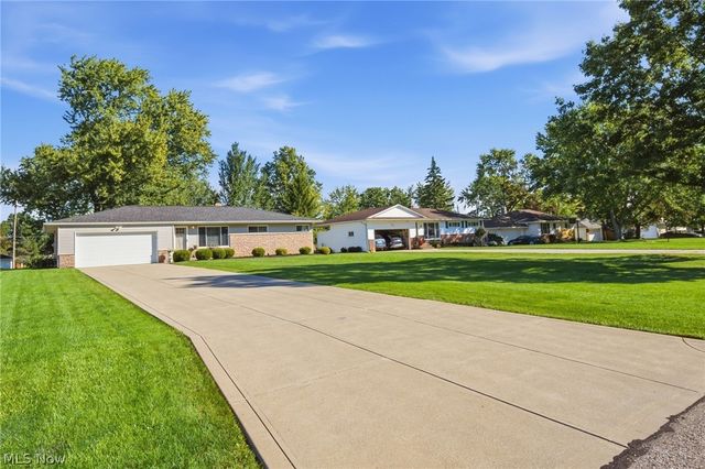 567 Twilight Drive, Seven Hills, OH 44131
