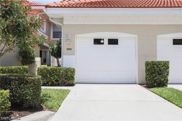 5145 Cobble Creek CT G202, Naples, FL 34110