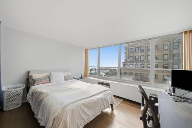3550 N LAKE SHORE Drive 1202, Chicago, IL 60657