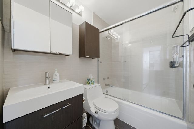 3550 N LAKE SHORE Drive 1202, Chicago, IL 60657