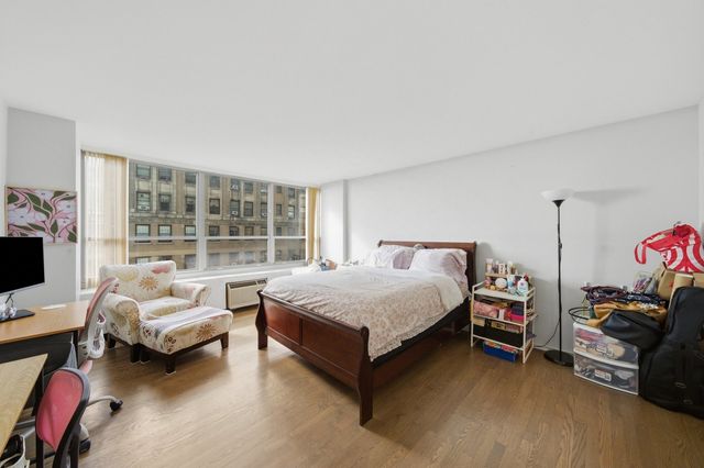 3550 N LAKE SHORE Drive 1202, Chicago, IL 60657