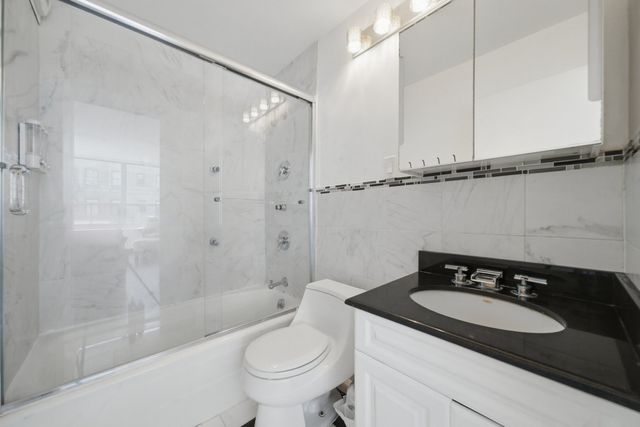 3550 N LAKE SHORE Drive 1202, Chicago, IL 60657