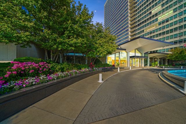 3550 N LAKE SHORE Drive 1202, Chicago, IL 60657