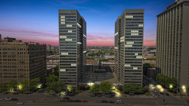 3550 N LAKE SHORE Drive 1202, Chicago, IL 60657