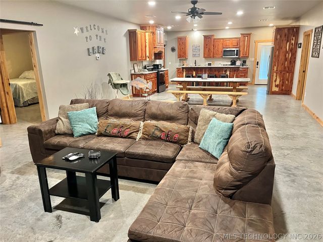 1722 Depot Place, Kingston, OK 73439