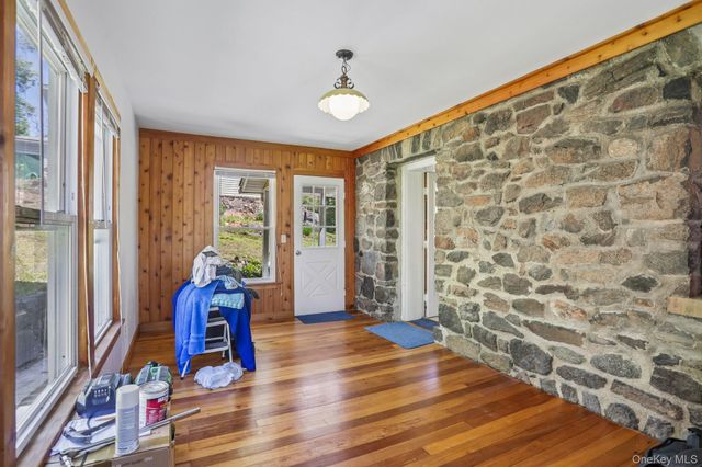 48 Montrose Station Road, Montrose, NY 10548