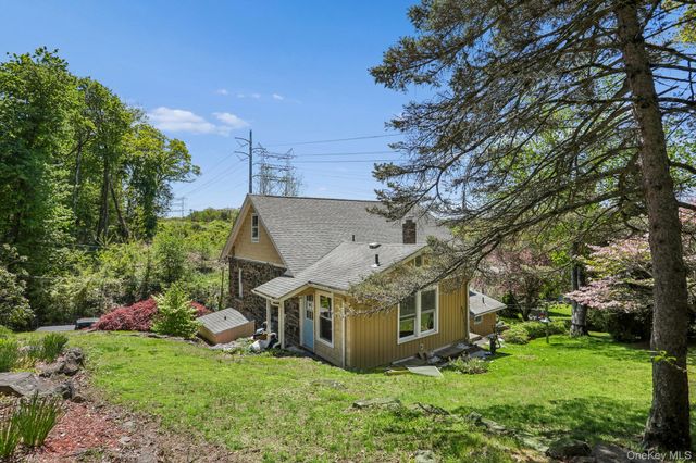 48 Montrose Station Road, Montrose, NY 10548
