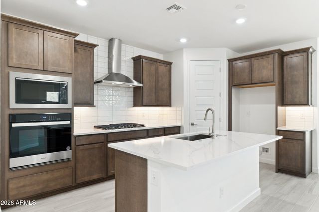27439 N 69th Lane, Peoria, AZ 85383