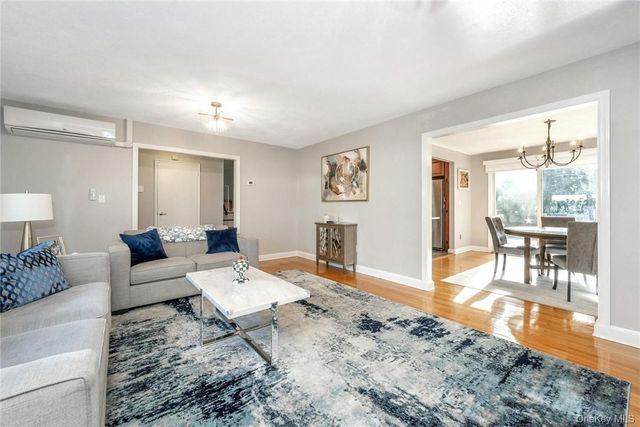 6 Crest Drive, White Plains, NY 10607
