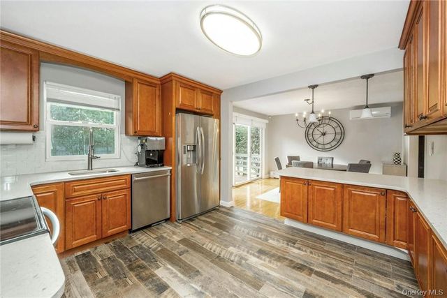 6 Crest Drive, White Plains, NY 10607