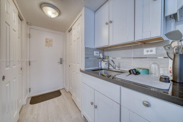 19201 Collins Avenue 822, Sunny Isles Beach, FL 33160