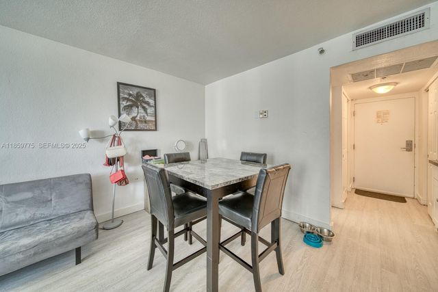 19201 Collins Avenue 822, Sunny Isles Beach, FL 33160