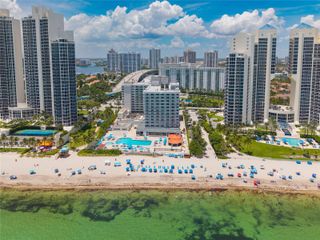 19201 Collins Avenue 822, Sunny Isles Beach, FL 33160