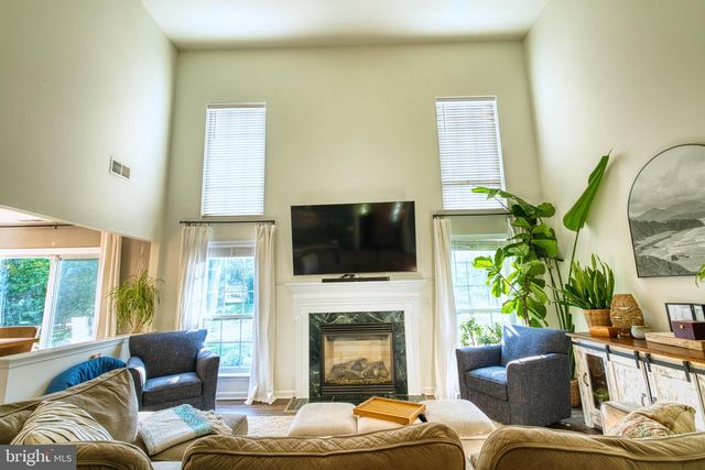 273 W DARBY CIR, Dover, DE 19904