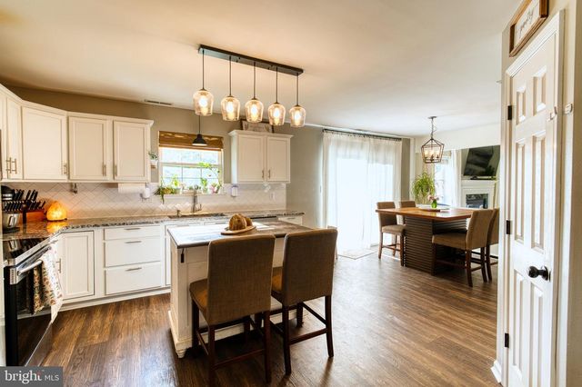 273 W DARBY CIR, Dover, DE 19904