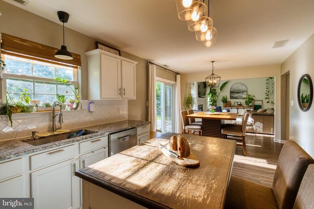 273 W DARBY CIR, Dover, DE 19904