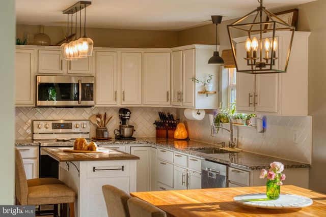273 W DARBY CIR, Dover, DE 19904