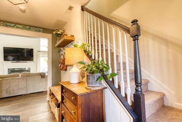 273 W DARBY CIR, Dover, DE 19904