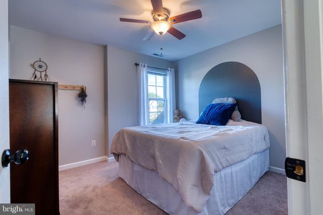 273 W DARBY CIR, Dover, DE 19904