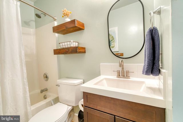 273 W DARBY CIR, Dover, DE 19904