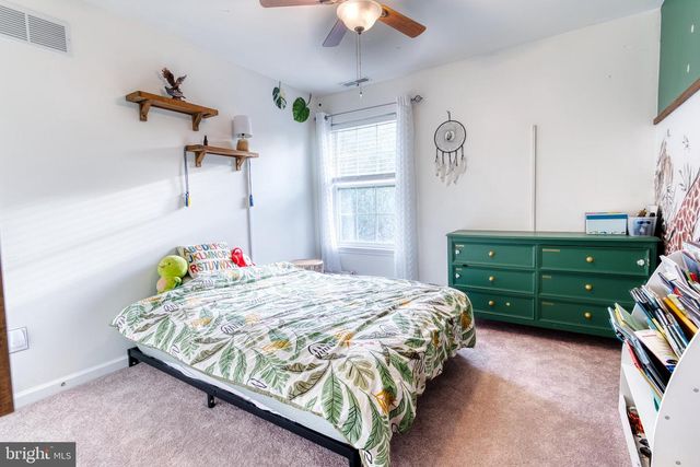 273 W DARBY CIR, Dover, DE 19904