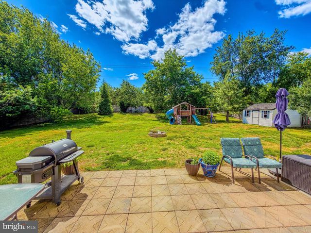 273 W DARBY CIR, Dover, DE 19904