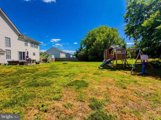 273 W DARBY CIR, Dover, DE 19904
