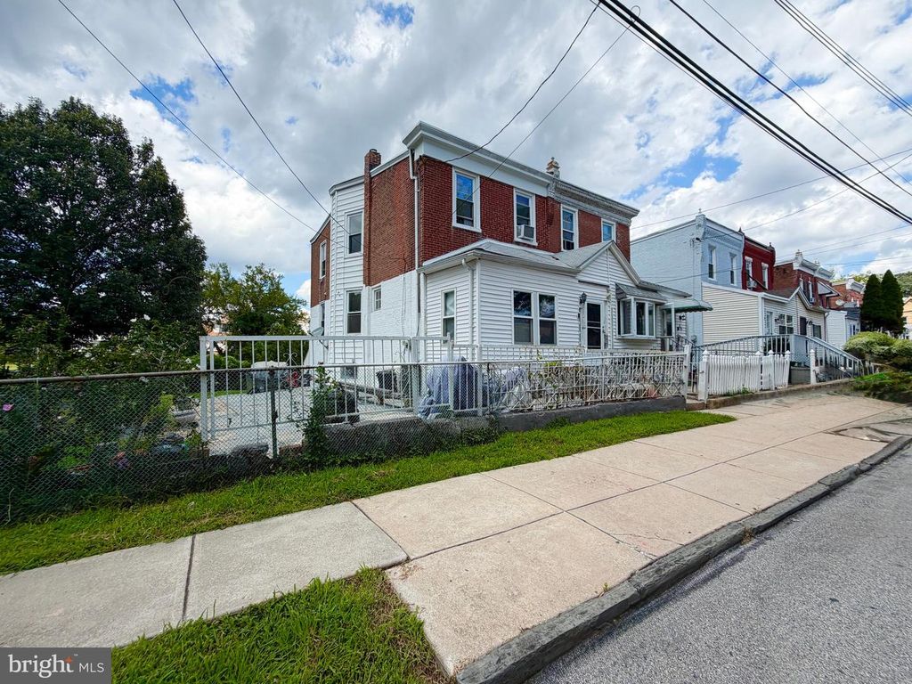 32 S 12TH ST, DARBY, PA 19023 — photo 3