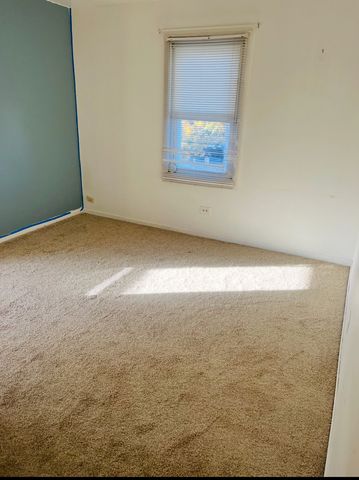 10401 S Avenue H, Chicago, IL 60617