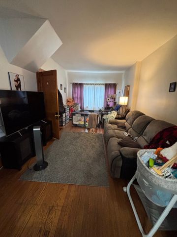 10401 S Avenue H, Chicago, IL 60617