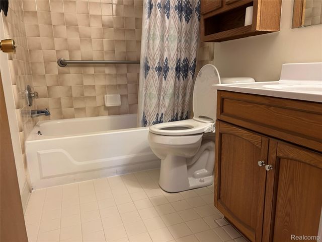 34650 Clarkson Drive W 43, Fraser, MI 48026