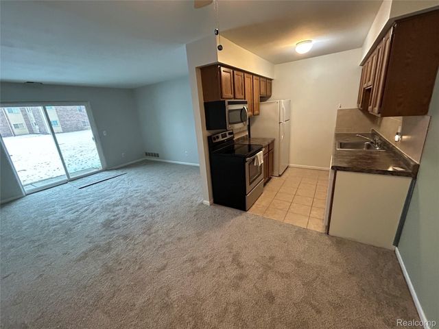 34650 Clarkson Drive W 43, Fraser, MI 48026