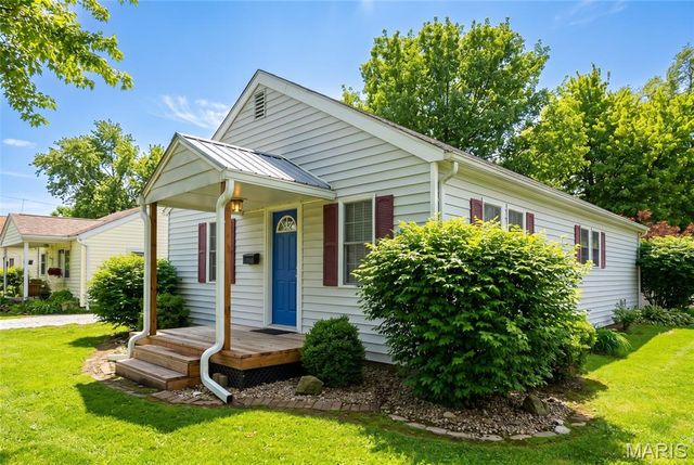 746 N Prairie Street, Bethalto, IL 62010