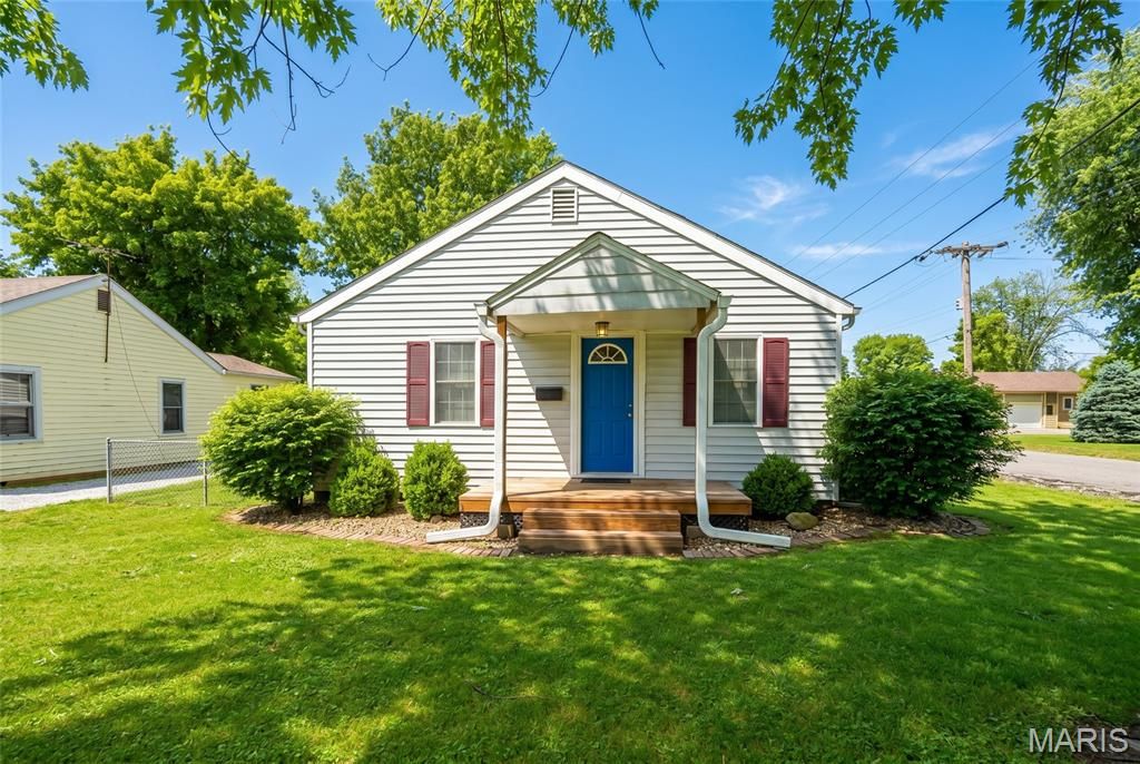 746 N Prairie Street, Bethalto, IL 62010