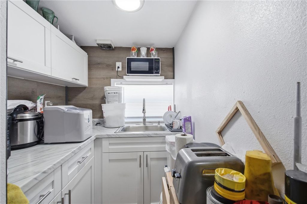 Image 18 of property listing at 10311 ORCHARD HILLS COURT, Tampa, FL 33615