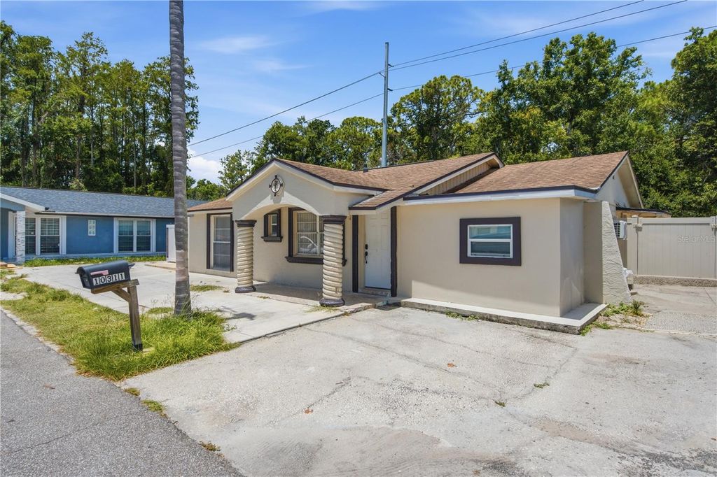 Image 22 of property listing at 10311 ORCHARD HILLS COURT, Tampa, FL 33615