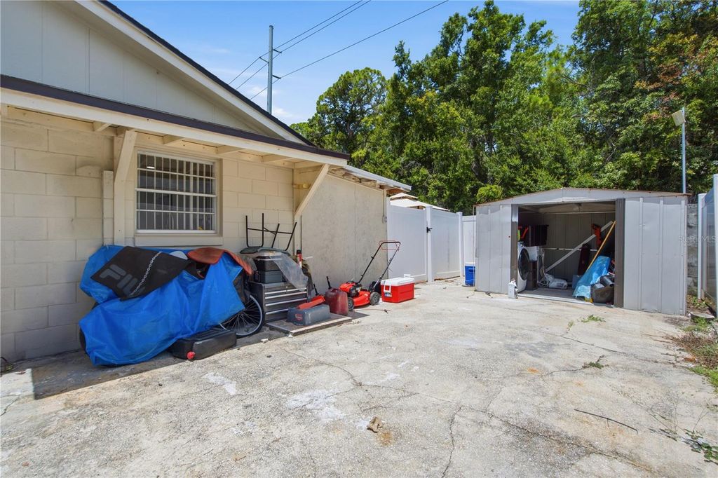 Image 25 of property listing at 10311 ORCHARD HILLS COURT, Tampa, FL 33615