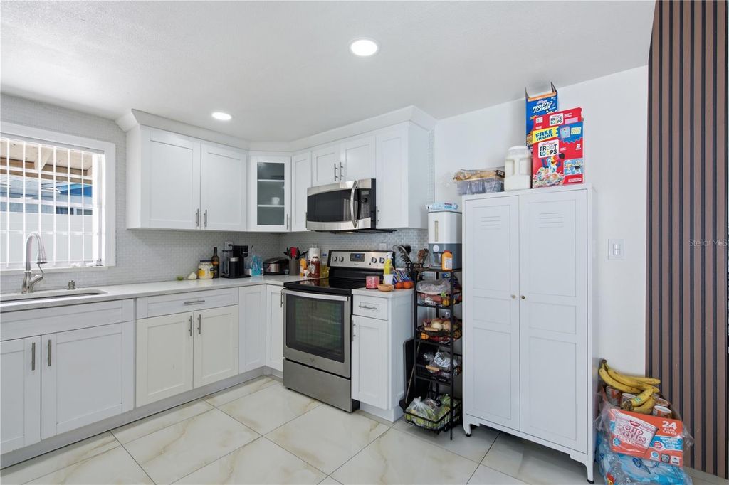 Image 37 of property listing at 10311 ORCHARD HILLS COURT, Tampa, FL 33615