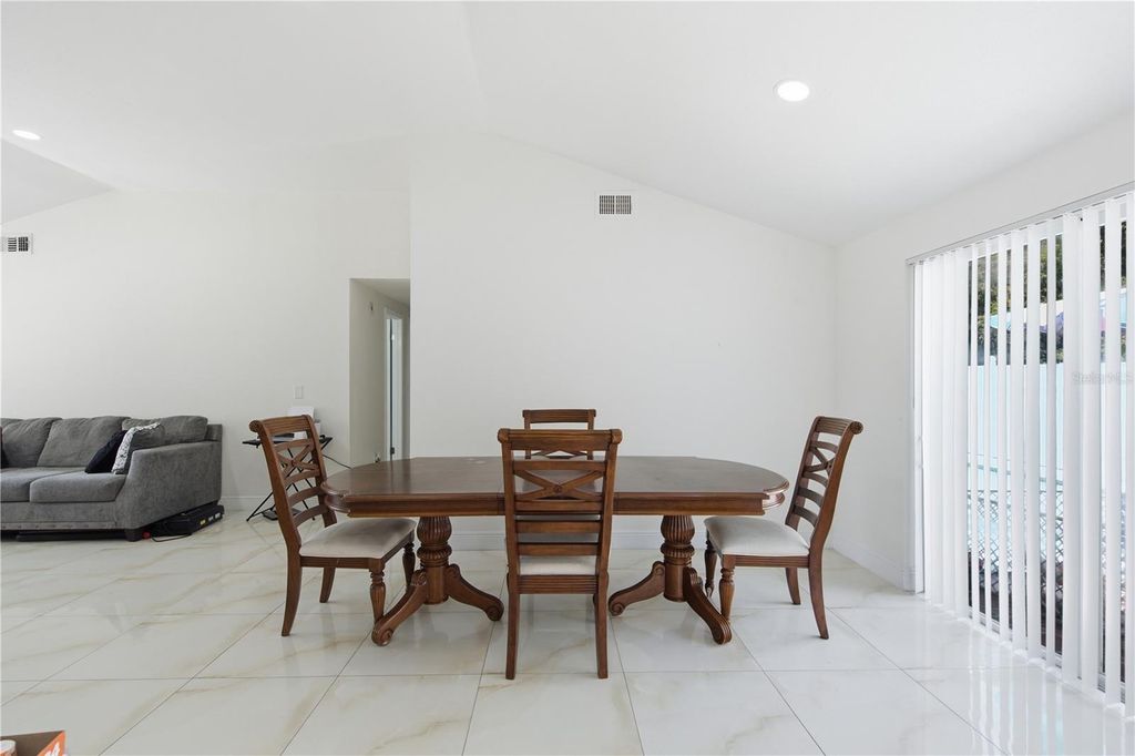 Image 5 of property listing at 10311 ORCHARD HILLS COURT, Tampa, FL 33615